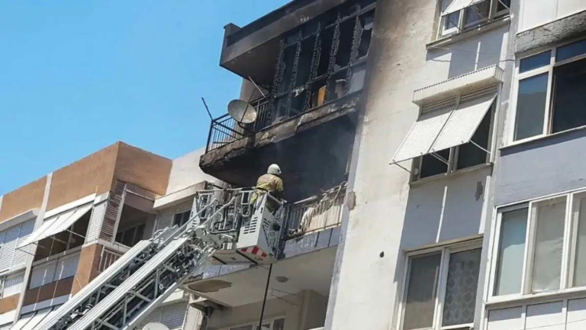 İzmir'de korkutan yangın! 6 kişi dumandan etkilendi