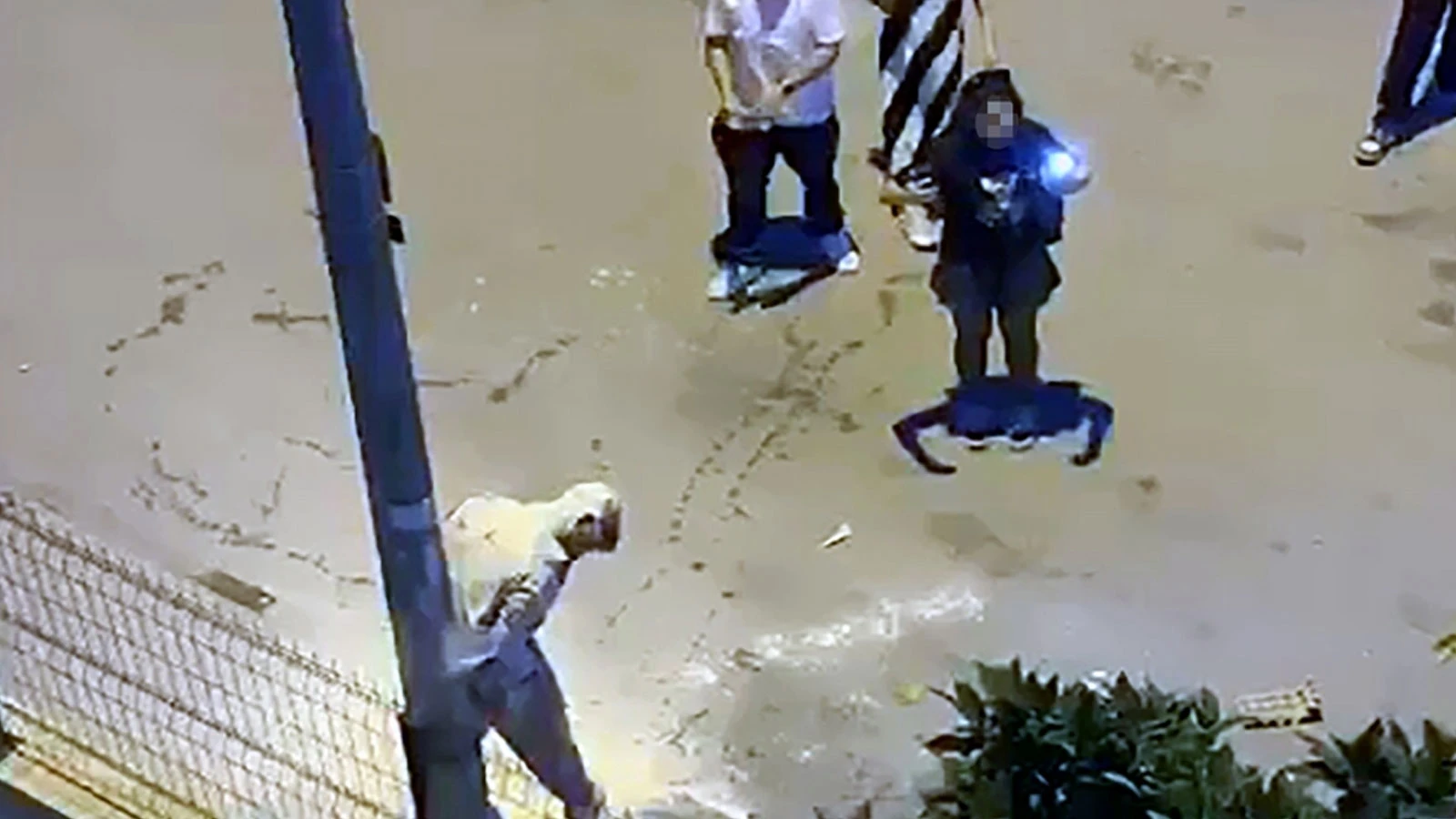 Adana'da akran zorbalığı: Aydınlatma direğine bağlayıp, üzerine un ve sıvı yağ döktüler