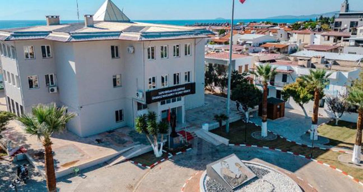 Seferihisar Belediyesi'ne operasyon: İzmir Seferihisar Belediyesi son dakika! Seferihisar Belediyesi'ne operasyon mu düz..