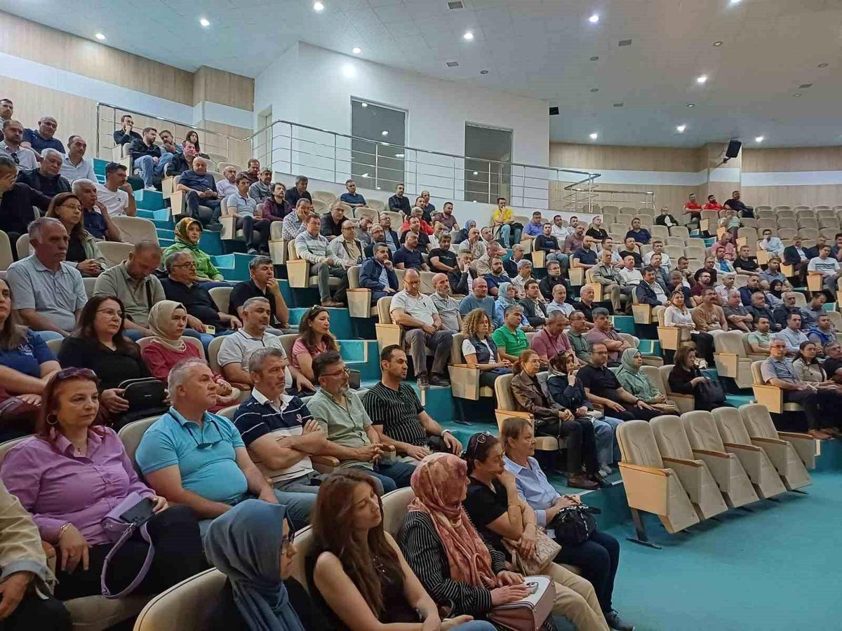 Sünnetci: "Eğitim yöneticileri geleceği şekillendiren liderlerdir"