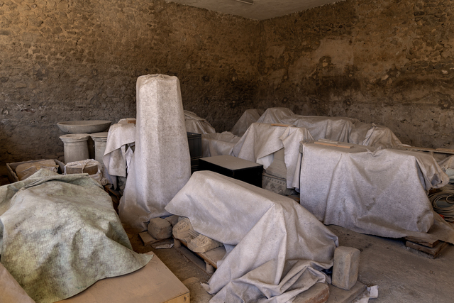 Pompei'de 20 yıldır kapalı alanlar yeniden ziyarete açıldı