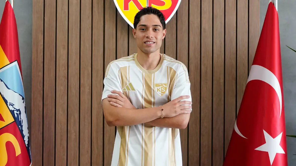 Kayserispor'da 3 yıllık imza: Talha Sarıarslan