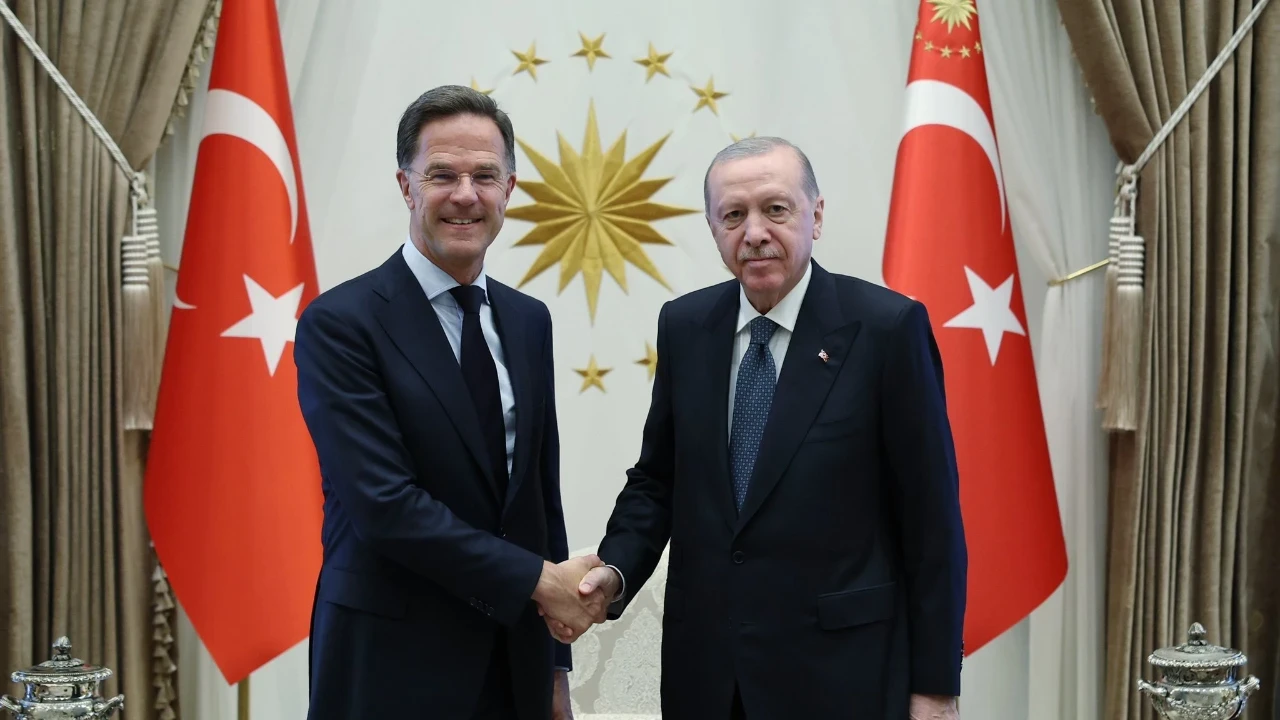 Erdoğan, Rutte’yi kabul etti