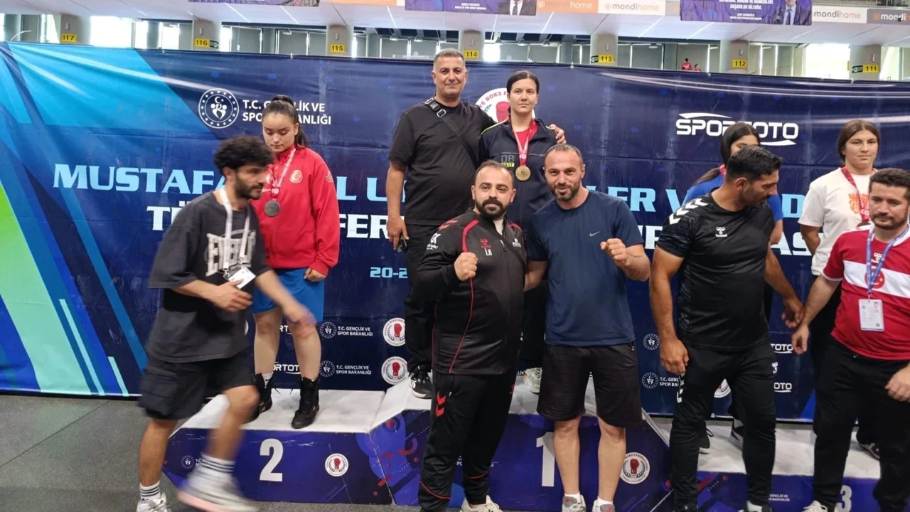 Iğdırlı genç sporcularımızdan Türkiye Şampiyonluğu