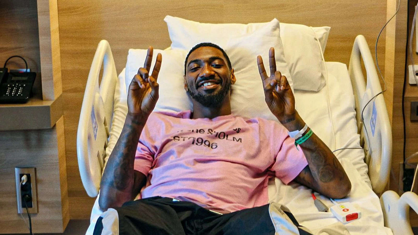 Beşiktaş'ta Jonah Mathews ameliyat edildi