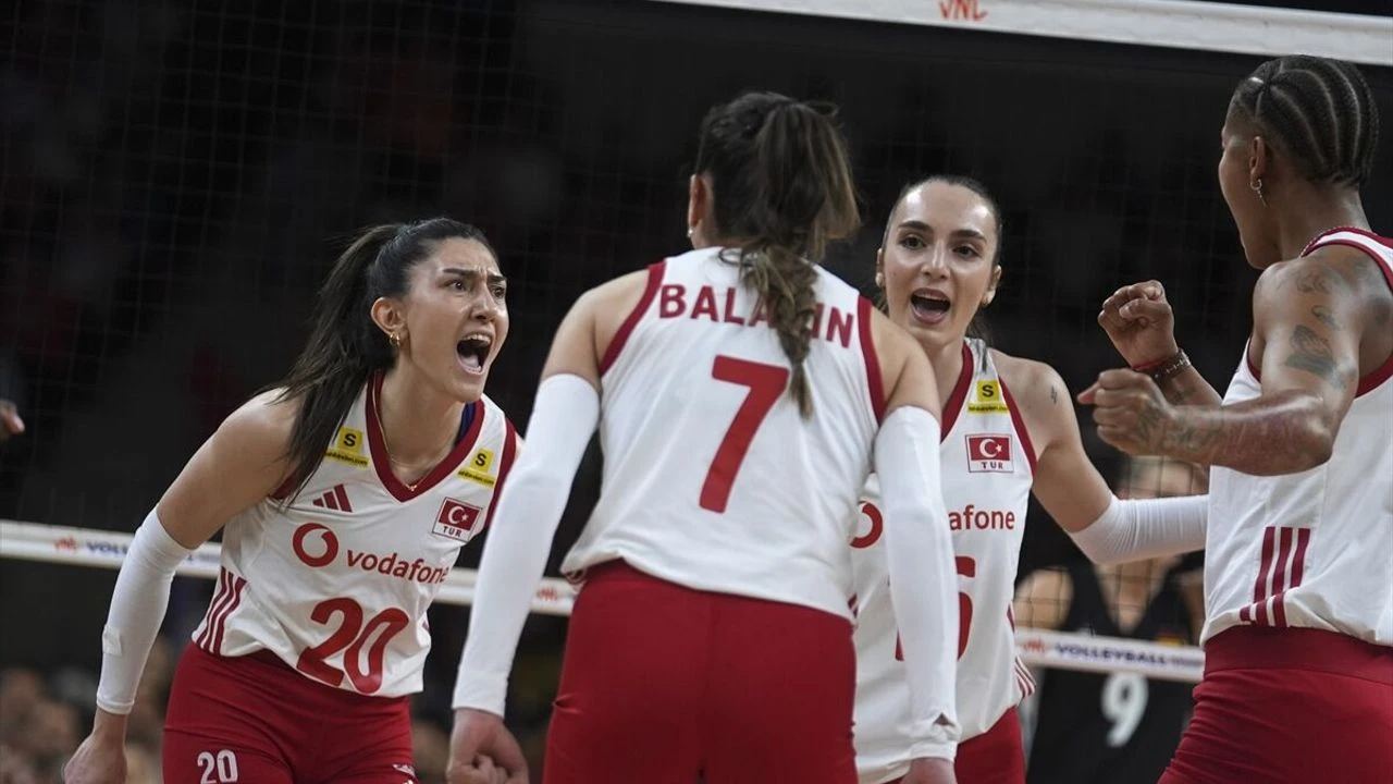 Filenin Sultanları Almanya engelini 5 set sonunda aştı