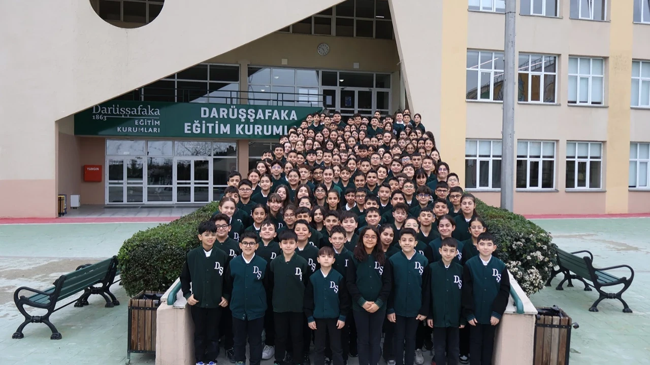 Darüşşafaka 'dünyanın en iyi okulu' ödüllerinde finale kaldı