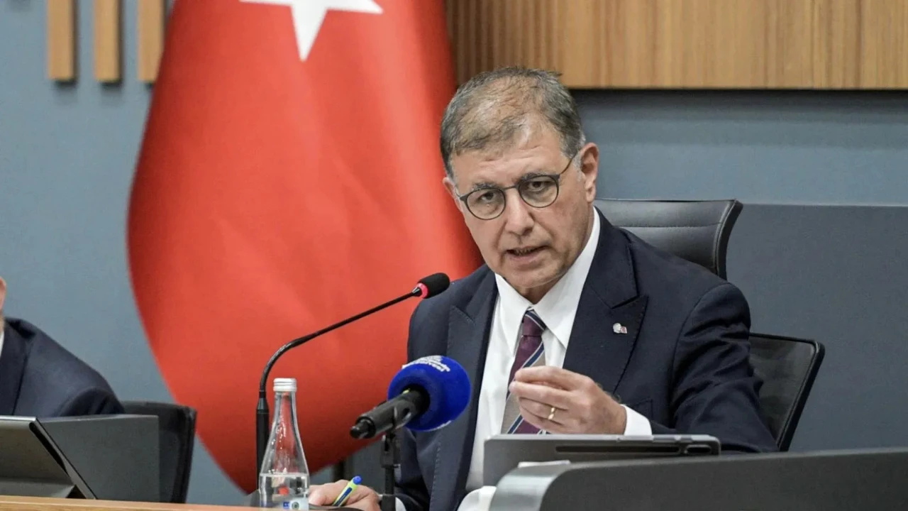 Kılıçdaroğlu tartışması Cemil Tugay’ı kızdırdı: Bu mücadeleye zarar veriyor
