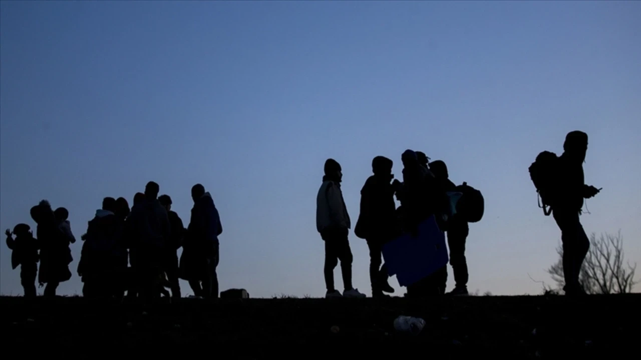Edirne ve Kırklareli’nde düzensiz göçmen operasyonu: 12 kişi yakalandı