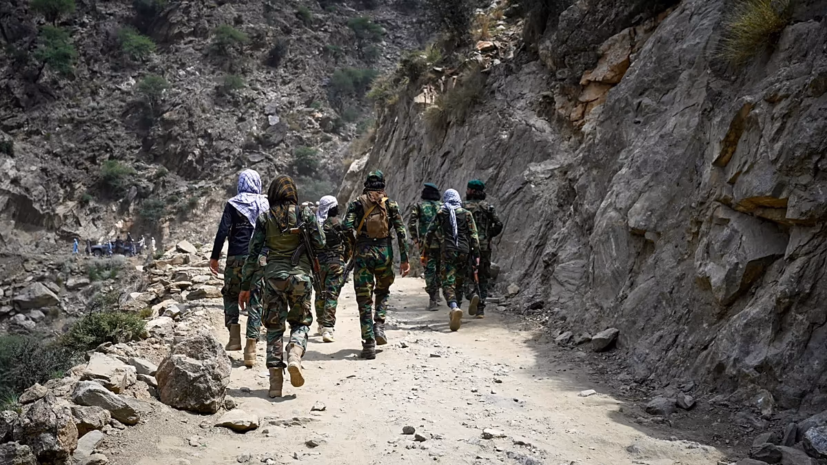 AB: Göçmenlerin iadesi için Taliban'la konuşmaktan başka seçenek yok