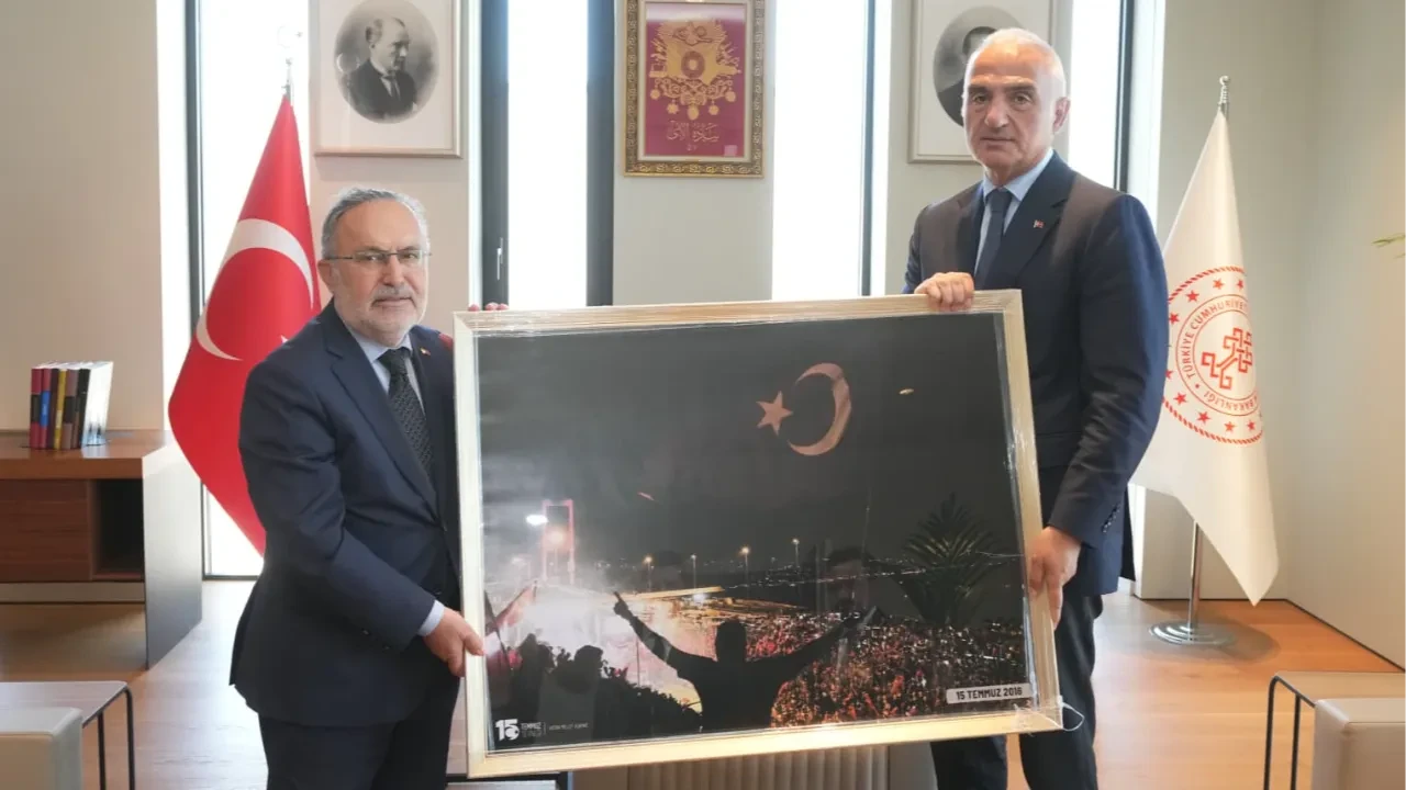Bakan Ersoy’dan 15 Temmuz Mesajı: "Şehitlerimizin Emanetine Sahip Çıkmak Ortak Sorumluluğumuz"