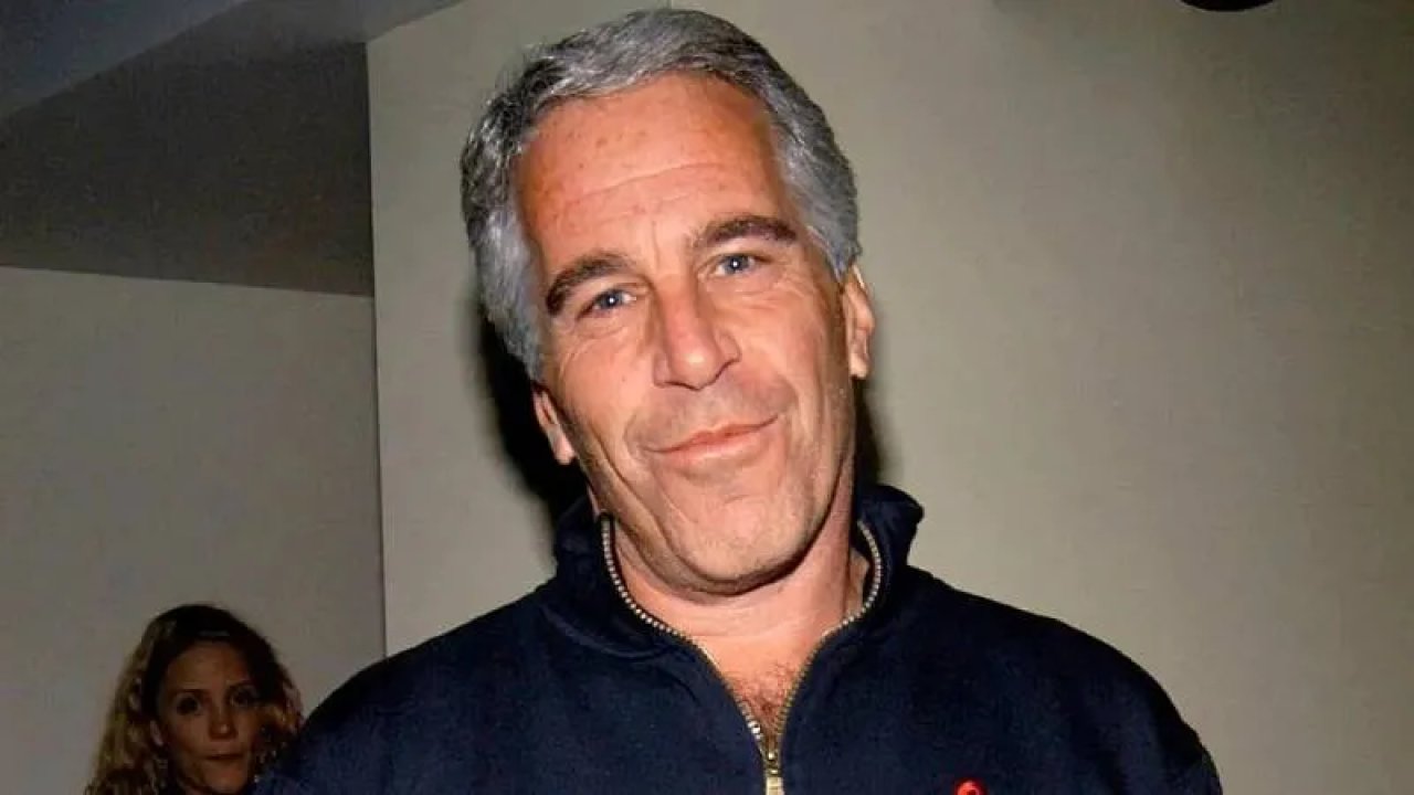 Epstein’in Modellik Dünyası Üzerinden Kadınlara Ulaşan Ağ Kurduğu Ortaya Çıktı!
