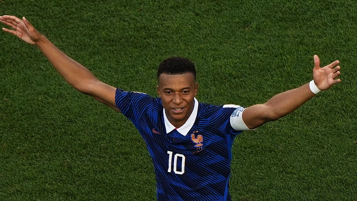 Mbappé'den Paraguaylı senatörün ırkçı paylaşımına sert tepki