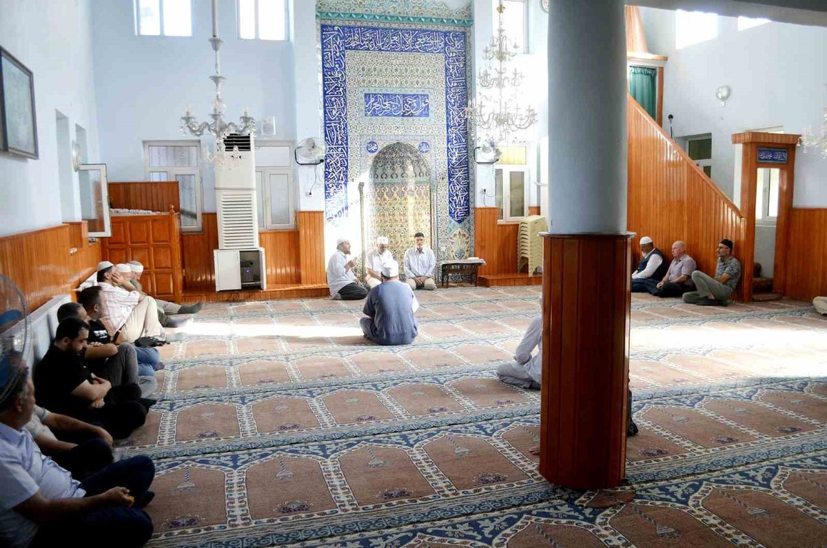 Mudanya'da Şehitler İçin Dua ve Pilav İkramı
