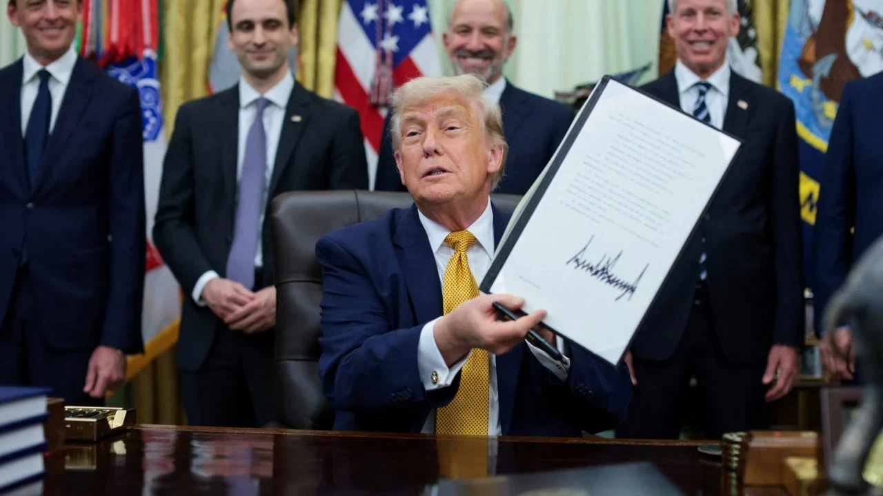 Mahkeme karar verdi: Trump, yüz binleri sınır dışı edebilecek