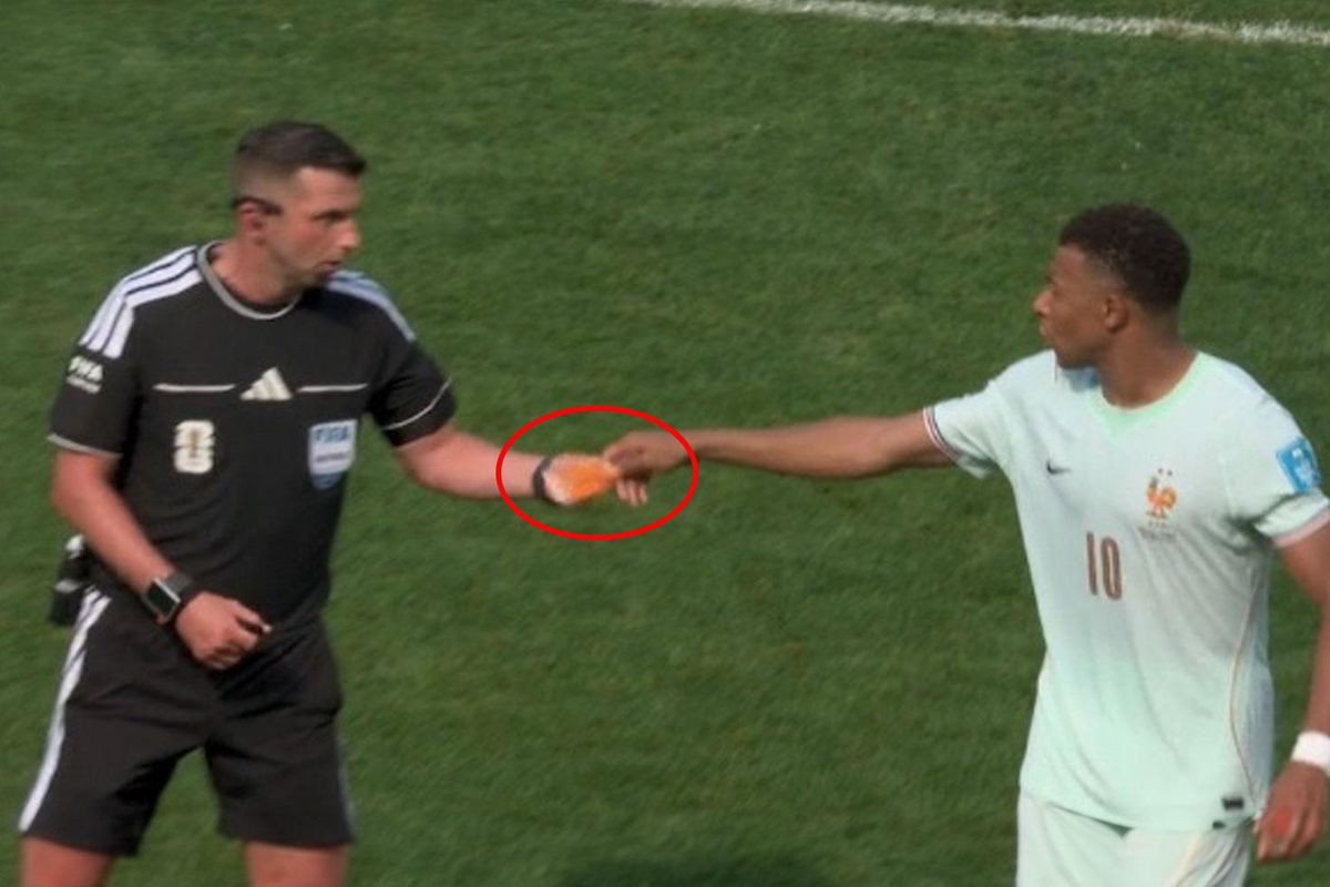5 gollü maça damga vuran an: Ne yapıyorsun Mbappe?