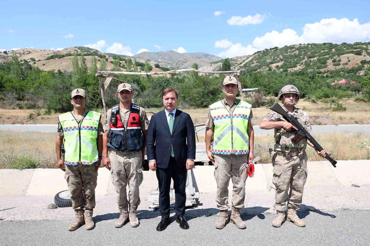 Vali Aydoğdu'dan jandarma personeline asayiş noktasında ziyaret