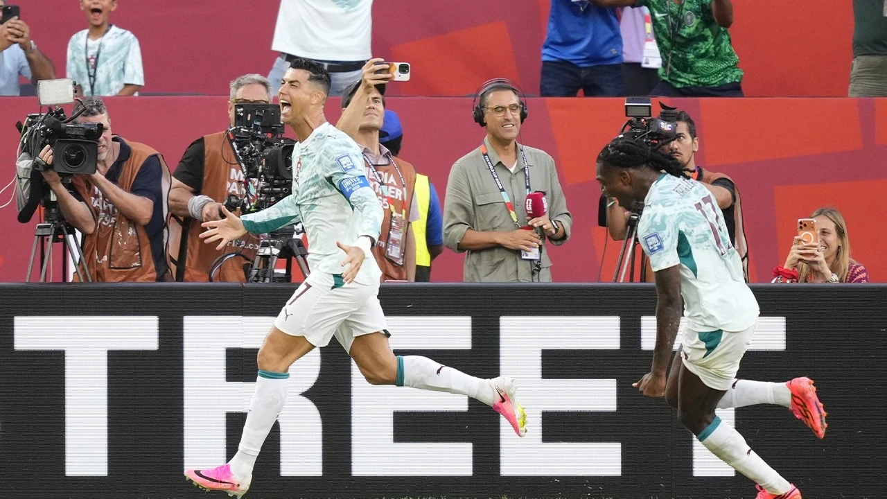90+13'te büyük şok! Hırvatistan'ın golü VAR'dan döndü! Portekiz çeyrek bileti kaptı: Ronaldo 41 yaşında bir ilki daha başardı