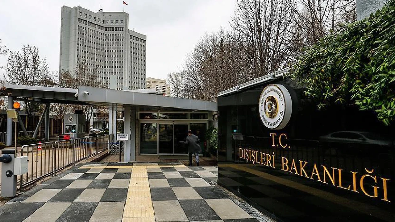 Dışişleri Bakanlığı'ndan sert tepki! "Batı Trakya Türk azınlığına ait 8 ilkokulu kapatma kararını kınıyoruz"