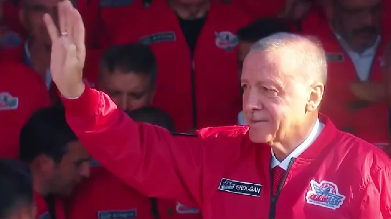 AK Parti'nin 25'inci yıl şarkısı ilk kez dinletildi