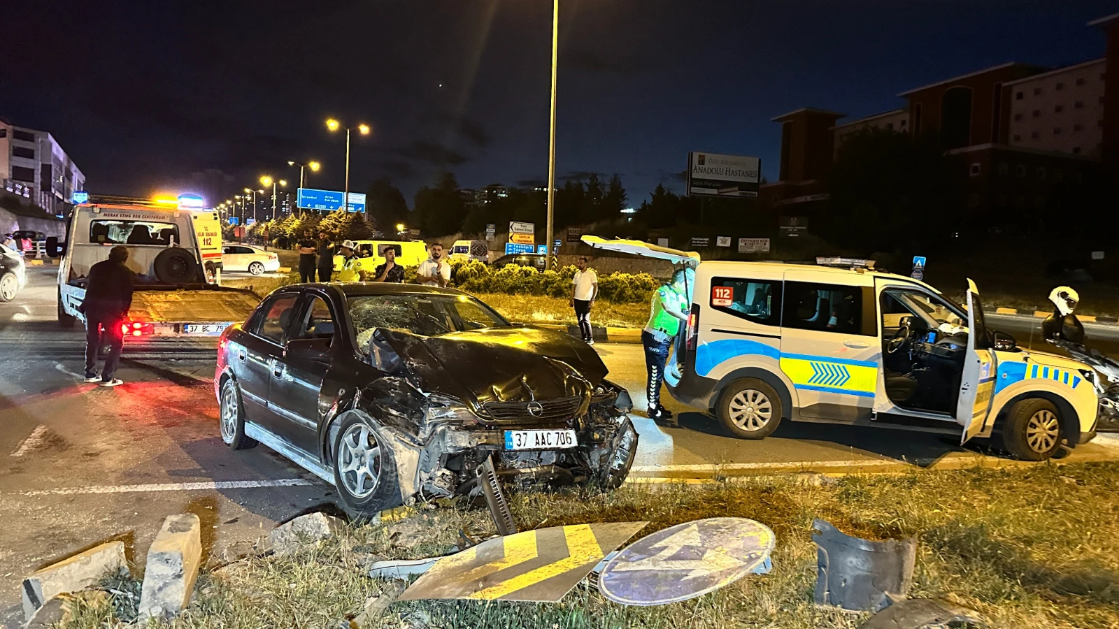 Kastamonu'da iki otomobil çarpıştı: 4 yaralı