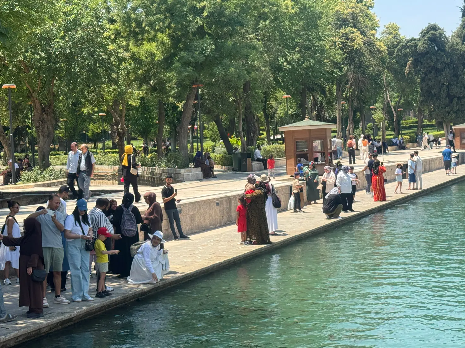 Şanlıurfa kavruluyor! Termometreler 45 dereceyi gösterdi