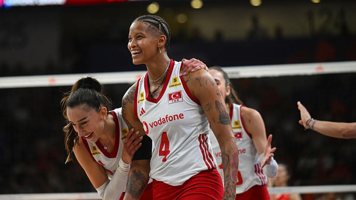 A Milli Kadın Voleybol Takımı, Çin karşısında geri döndü!