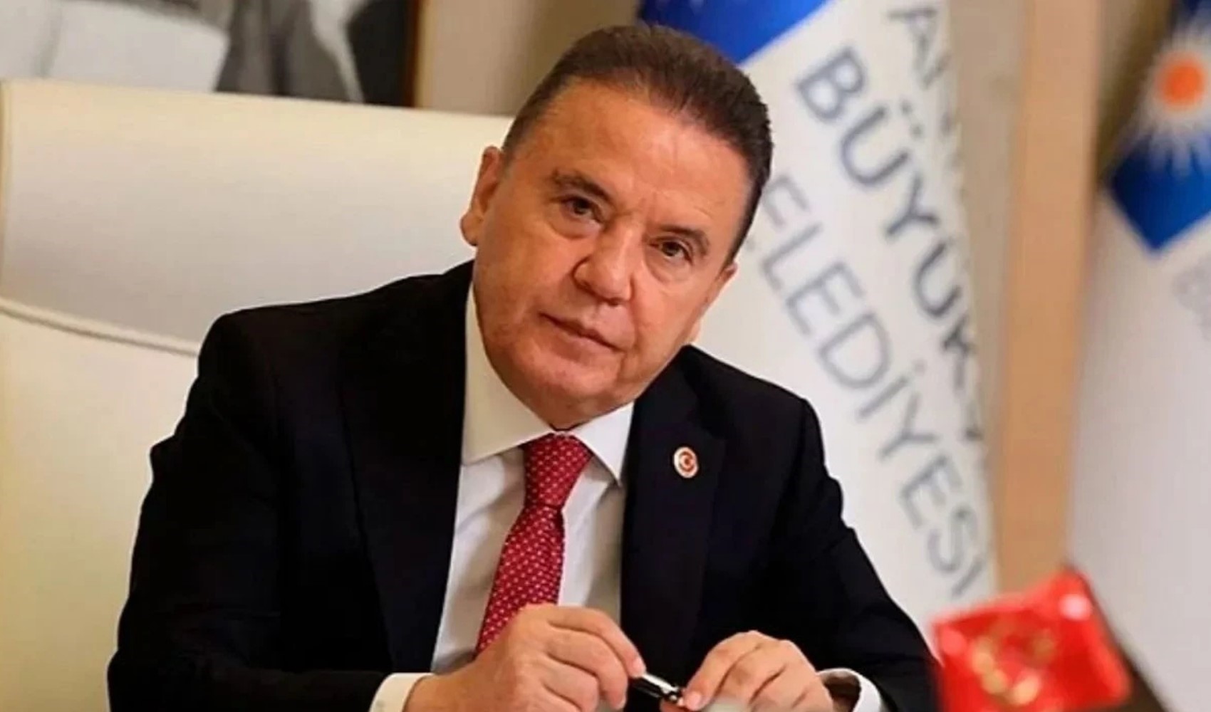Muhittin Böcek 18. kez hastaneye kaldırıldı