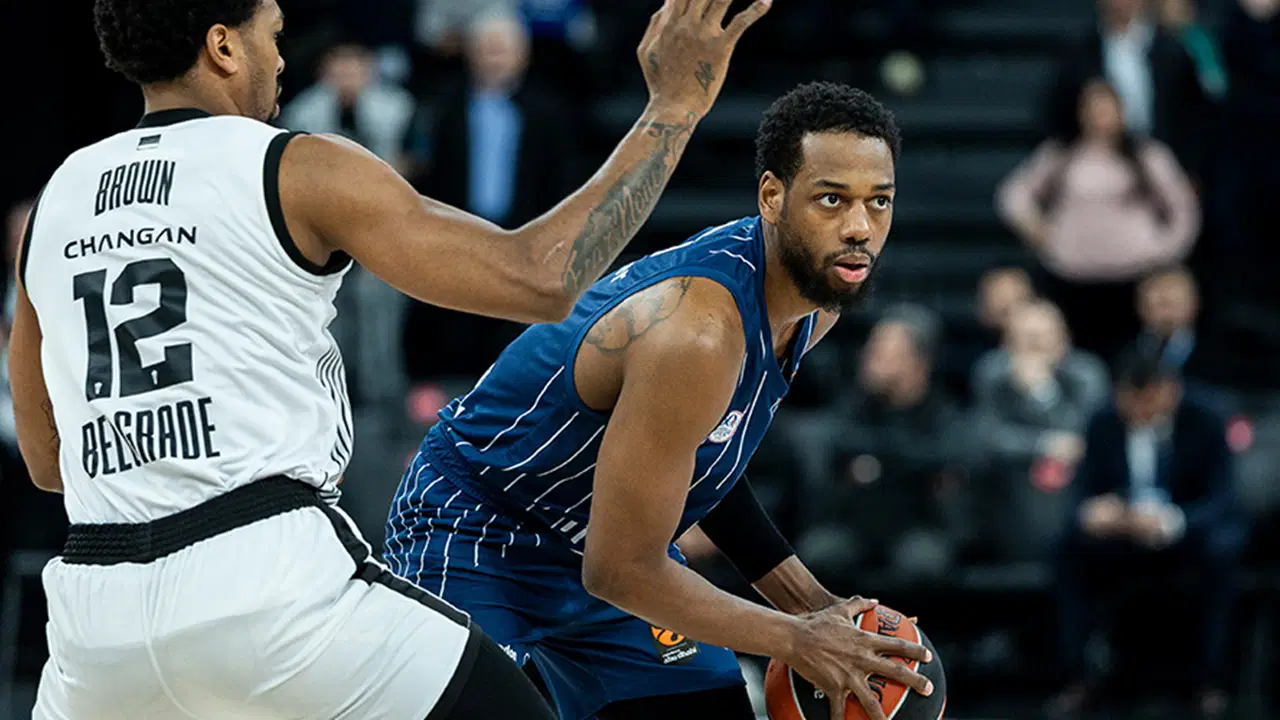 Anadolu Efes, Jordan Loyd ile nikah tazeledi!