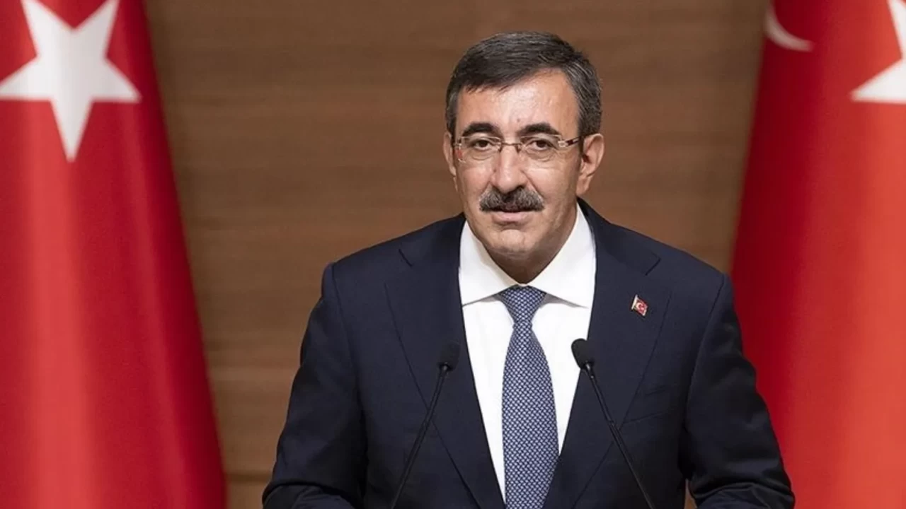 Cumhurbaşkanı Yardımcısı Yılmaz’dan Millilere Dünya Kupası mesajı: Yolun sonu final olsun