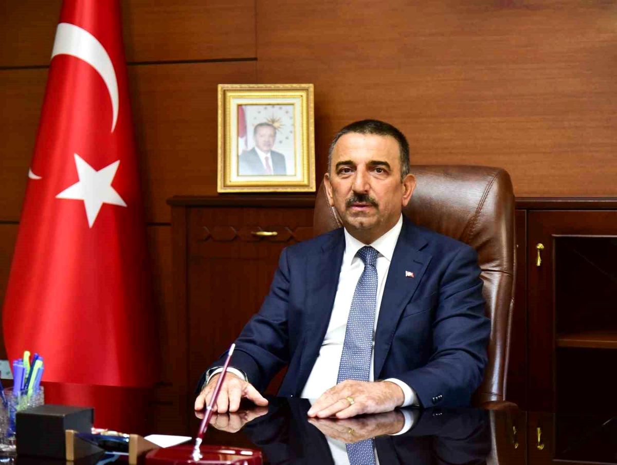 Vali Hacıbektaşoğlu: "Zonguldak emeğin ve vatan sevgisinin şehridir"