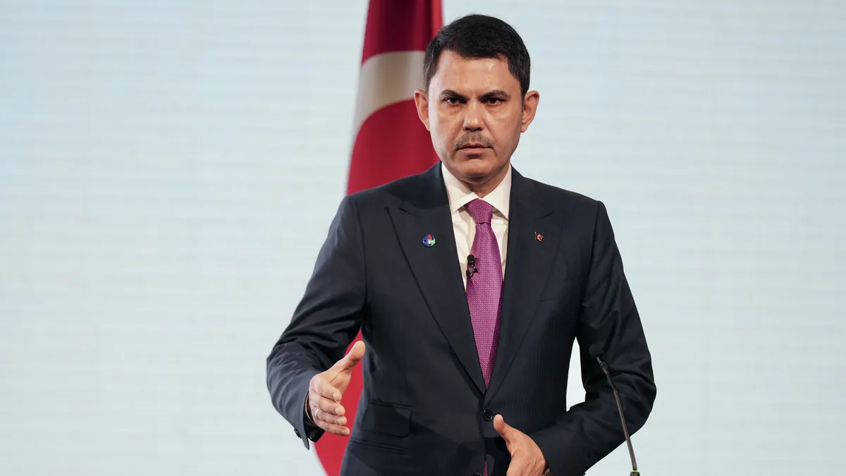 Bakan Kurum gelecek 10 yıla işaret etti: Küresel enerji sistemi yeniden şekillenecek