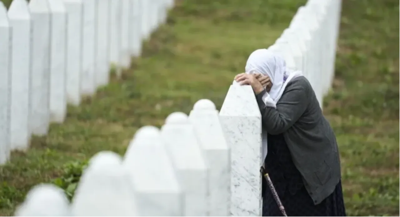 Soykırımın kurbanları anılıyor... Srebrenitsa Soykırımı'nda neler oldu? Katliam ne zaman gerçekleşti?