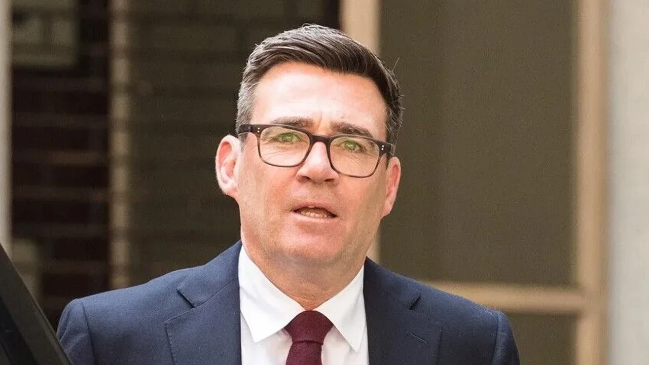 İngiltere'nin yeni Başbakanı Andy Burnham kimdir? Kariyeri, kaç yaşında? Özel hayatı...
