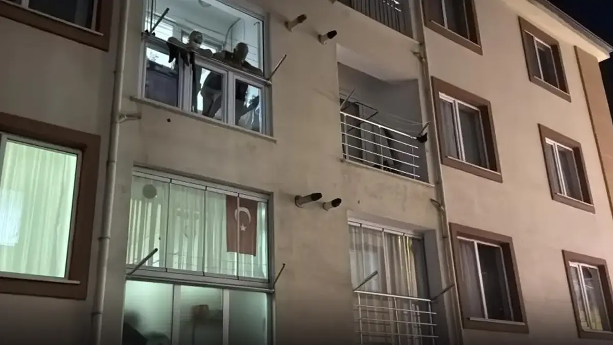 15 gündür haber alınamıyordu! Sokağı saran ağır koku acı gerçeği ortaya çıkardı
