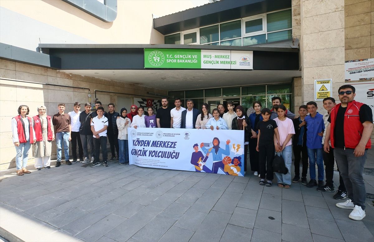 Muş'ta köylerdeki öğrenciler sanat, spor ve teknoloji atölyeleriyle buluşturuluyor