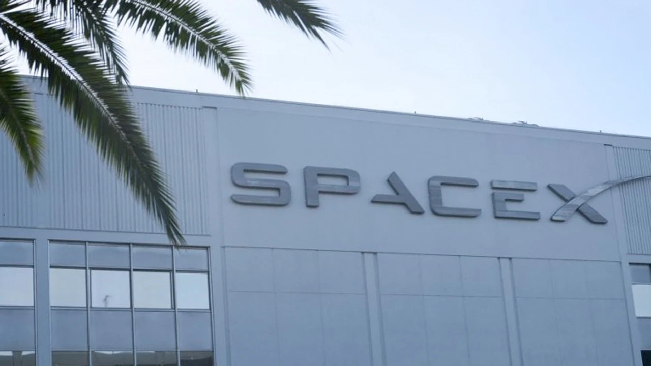 Elon Musk'ın SpaceX şirketi halka arzında 75 milyar dolar kaynak sağladı