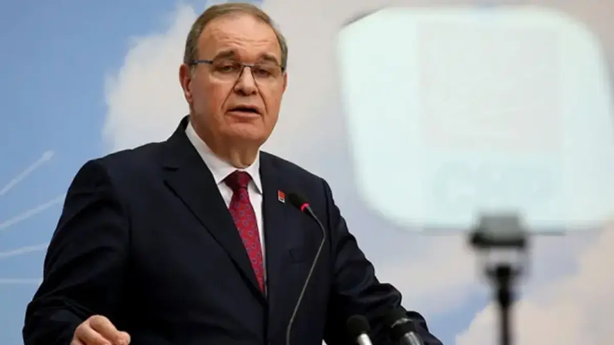 CHP'li Öztrak'tan Özgür Özel'e tepki: İbretle izliyorum