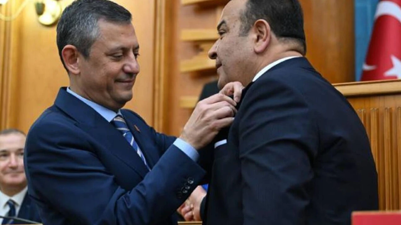 CHP Ankara Milletvekili Adnan Beker zehir zemberek sözlerle partisinden istifa etti