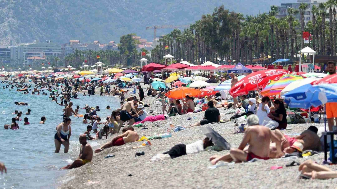 Termometre 39’u gördü sahiller doldu taştı