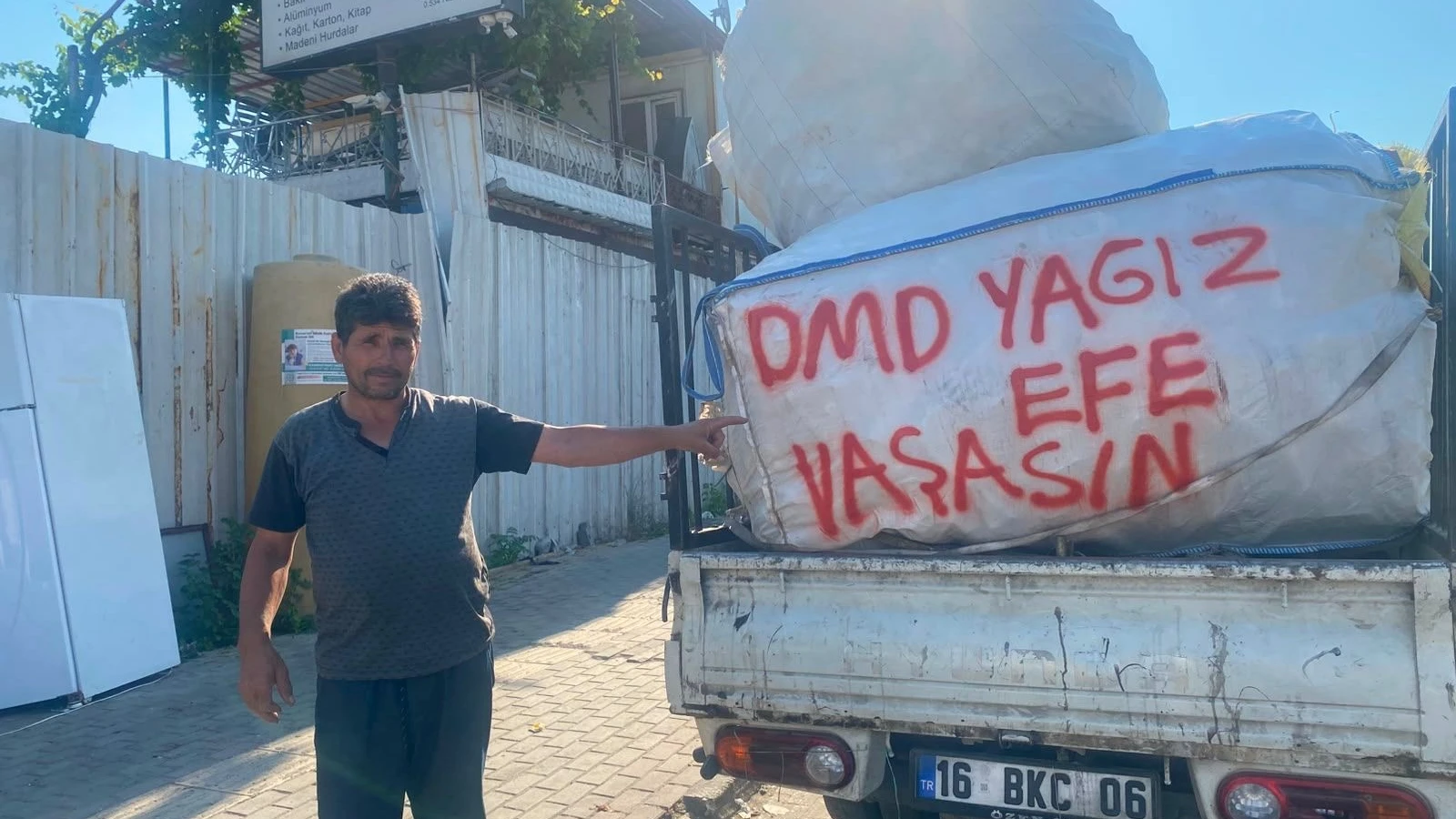 Kağıt toplayıcılarından DMD hastası Yağız Efe'ye anlamlı destek