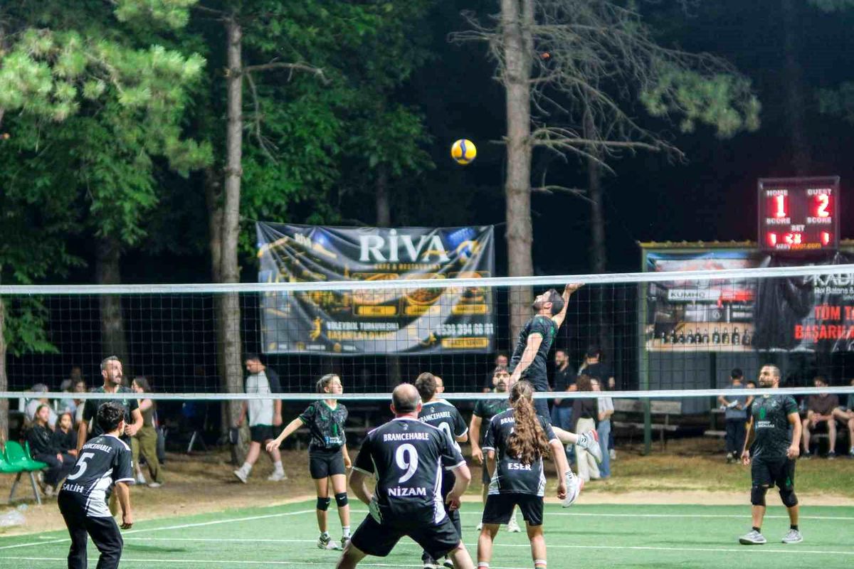 Türkiye'nin tek köy voleybol turnuvası başladı