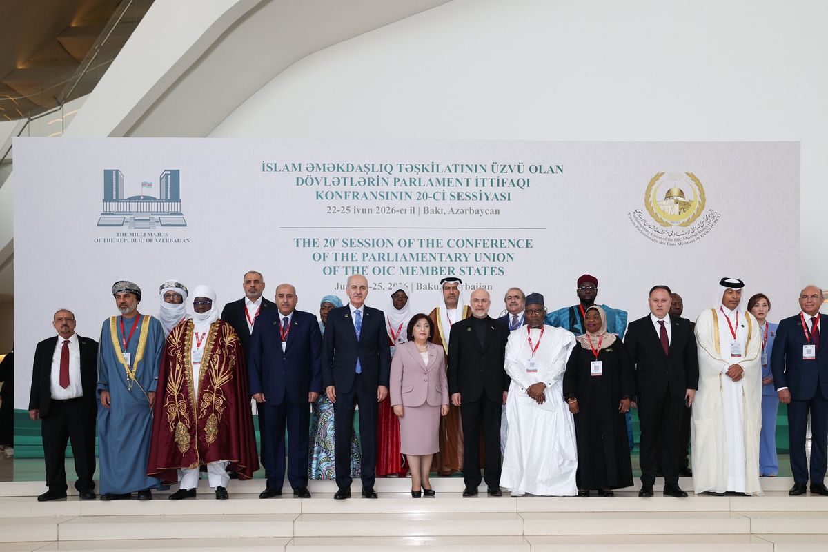 TBMM Başkanı Kurtulmuş, İSİPAB Konferansı'nda aile fotoğrafı çekimine katıldı