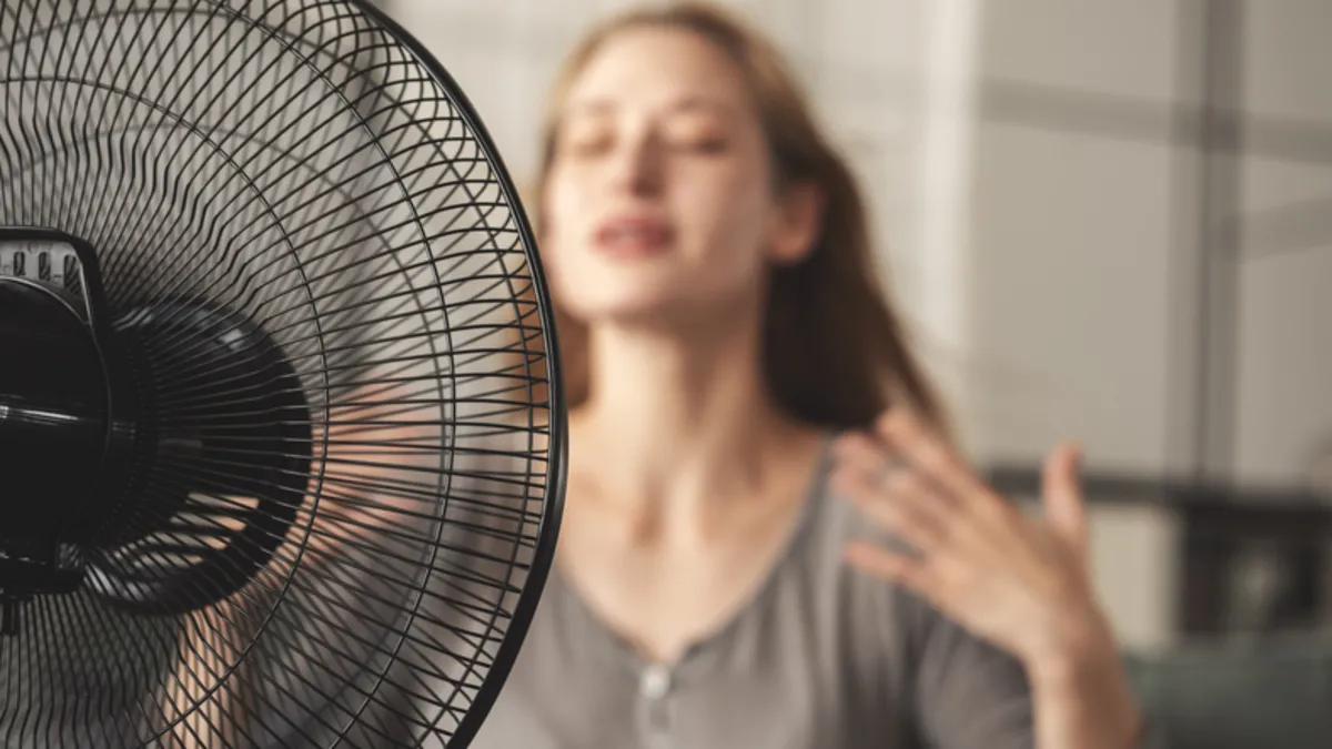 Termometreler 35’i gösterdiğinde fişini çekin! Uzmanlardan hayat kurtaran vantilatör uyarısı