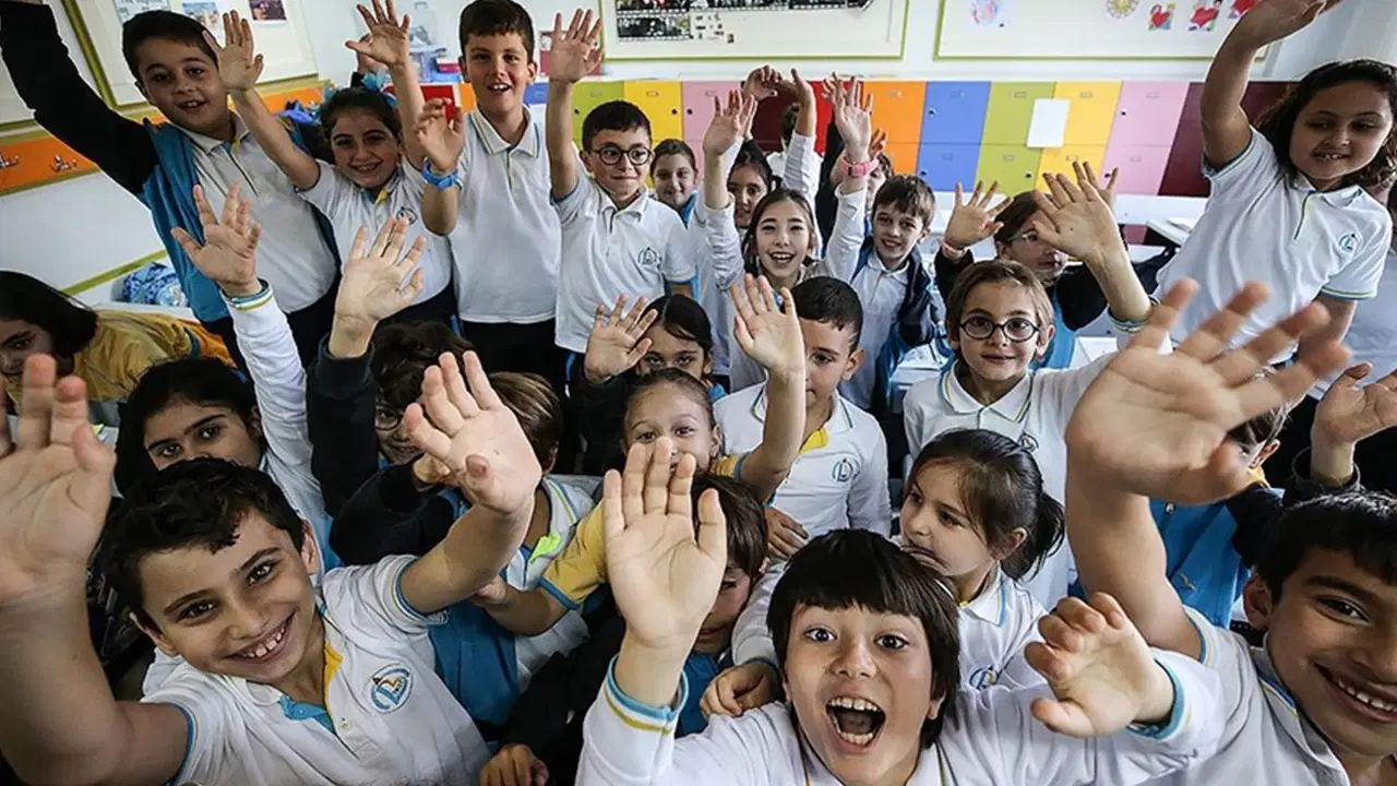 MEB'in 2026-2027 yılı takvimi açıklandı: Okullar ne zaman açılacak?