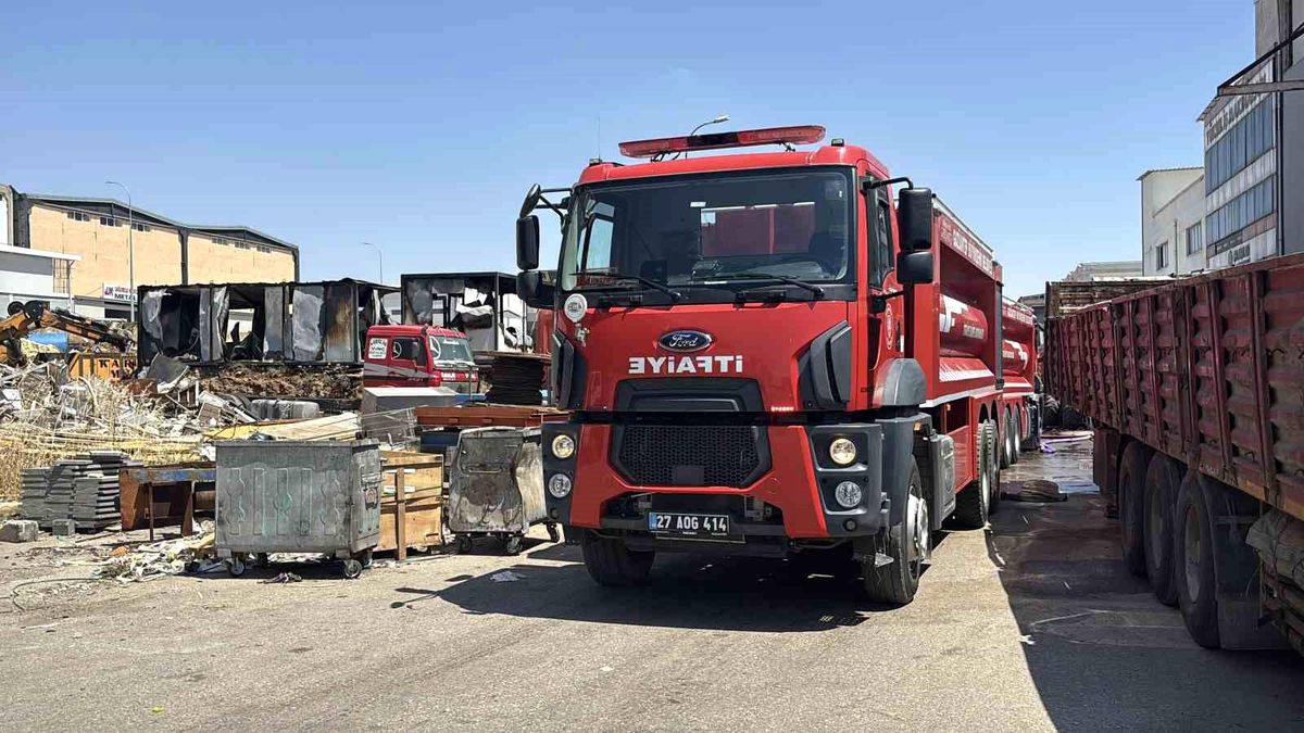 Gaziantep'te Sanayi Sitesinde Yangın Paniği
