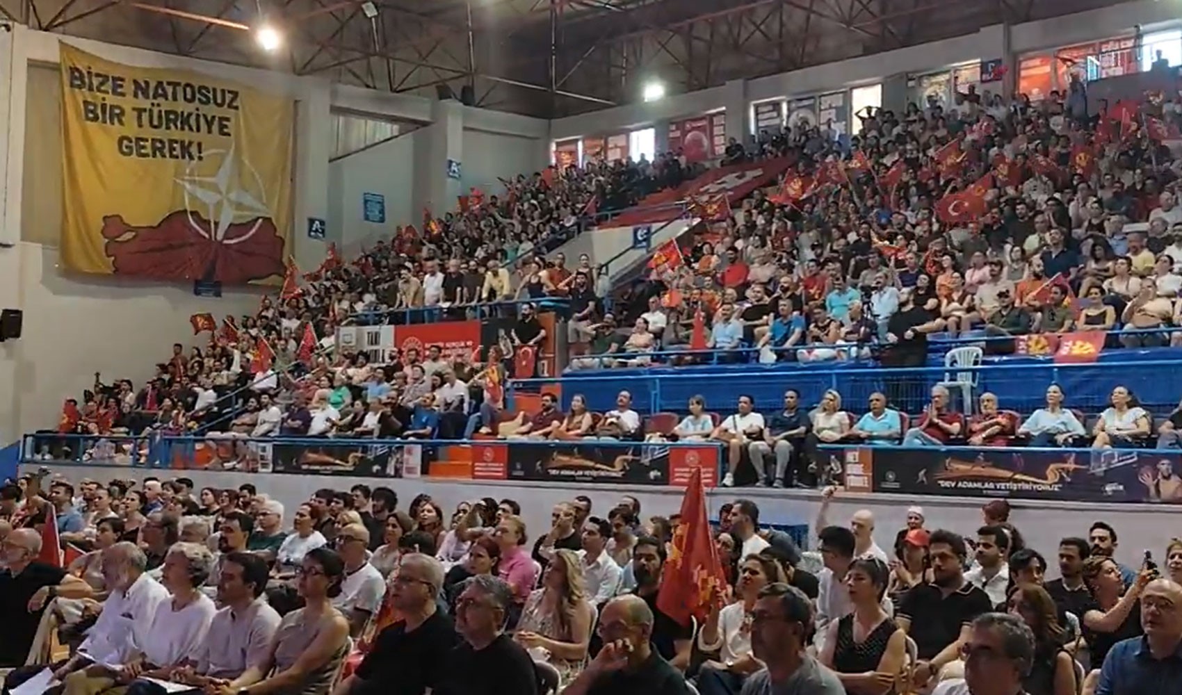 TKP'liler 'NATO, onursuzluk ve ölümdür' başlıklı etkinlikte bir araya geldi
