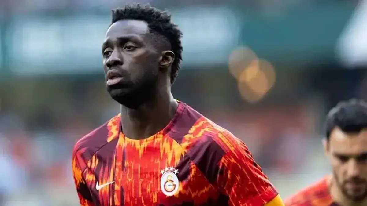 Yeniden kapıyı çaldılar! Como, Davinson’dan vazgeçmiyor