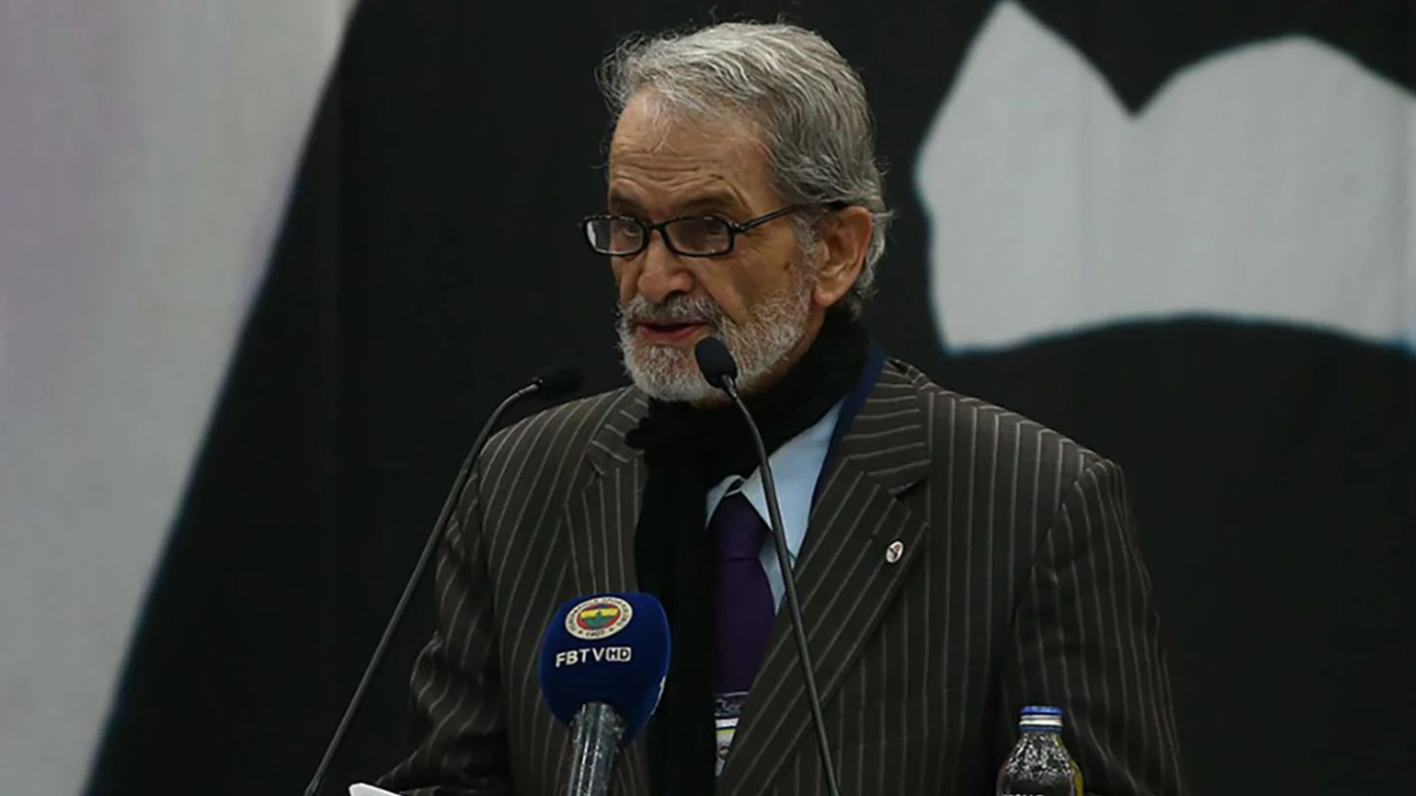 Fenerbahçe'nin eski yöneticisi ve basketbolcusu Köksal Özbek hayatını kaybetti