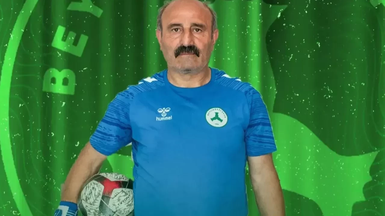 62 yaşındaki kaleci antrenörü sosyal medyayı salladı! 2 milyon kişi izledi